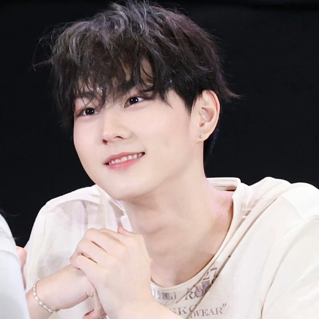 Behind-the-scenes cut of Jungwon (ENHYPEN)