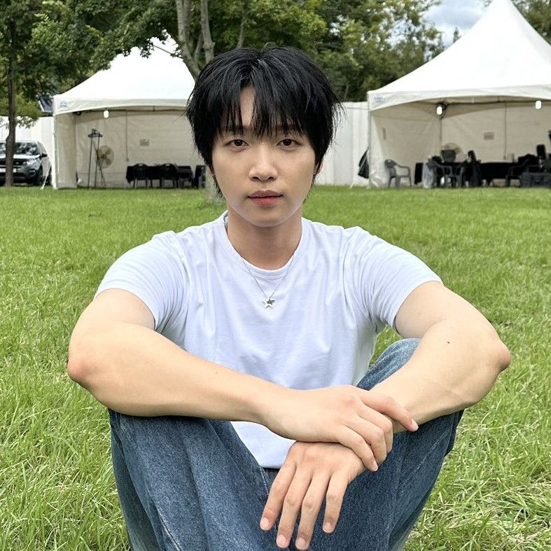 Behind-the-scenes cut of Jeong Sewoon