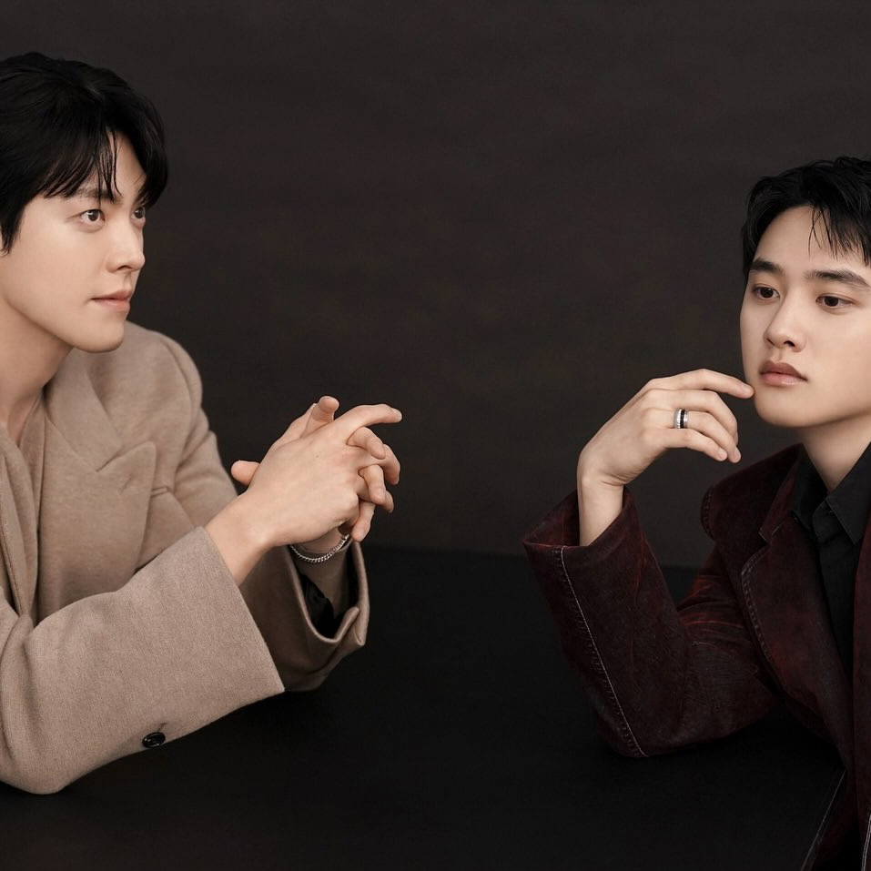 Behind-the-scenes cut of EXO