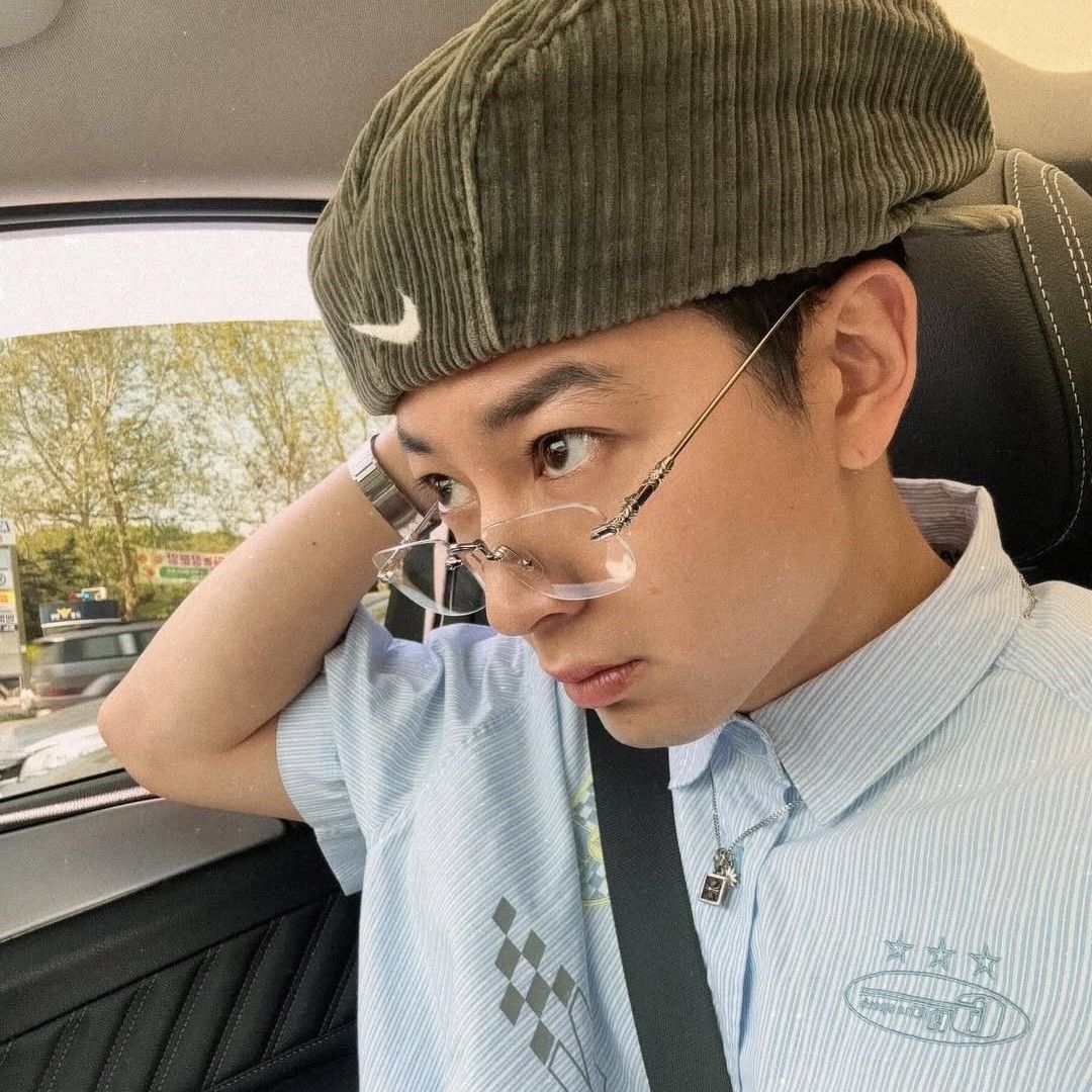 A moment captured by SONG (iKON)'s fan