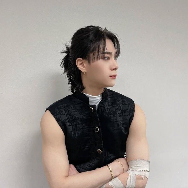 A moment captured by Moonbin (ASTRO)'s fan