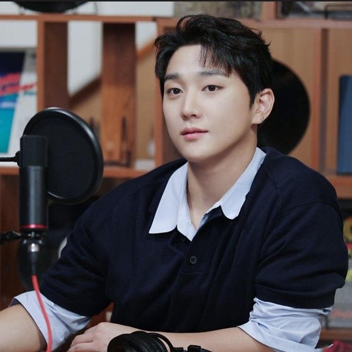 A moment captured by Hong Joochan (GoldenChild)'s fan