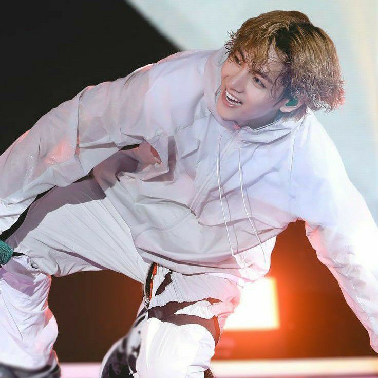 뷔 (방탄소년단) 팬이 찍은 순간