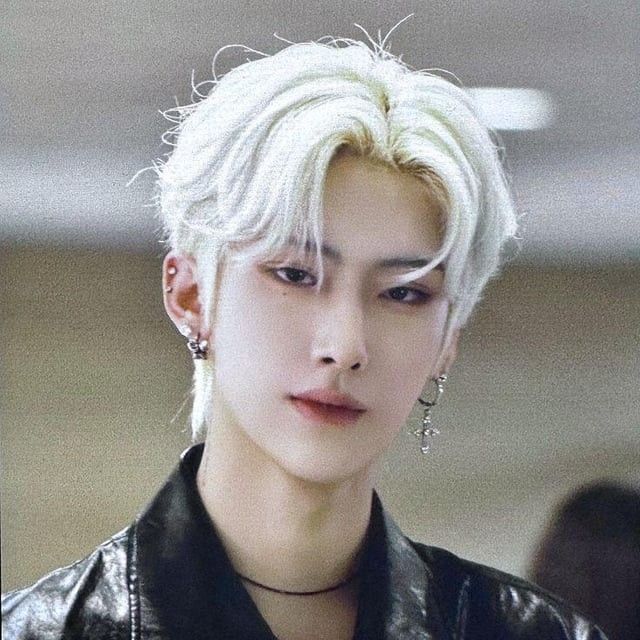 Latest photo of Ricky (ZEROBASEONE)