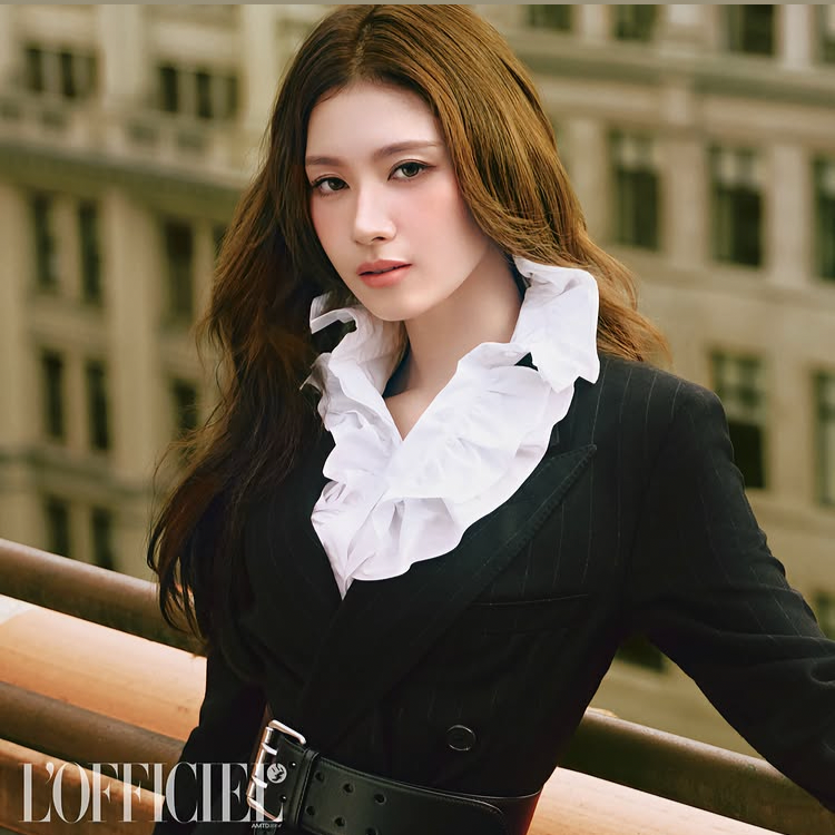 Sana (TWICE)的最新活动照片