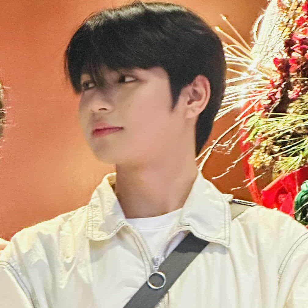 Recent activity shot of Kim (HORI7ON)