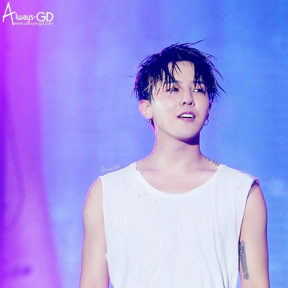 Recent activity shot of G-DRAGON (BIGBANG)