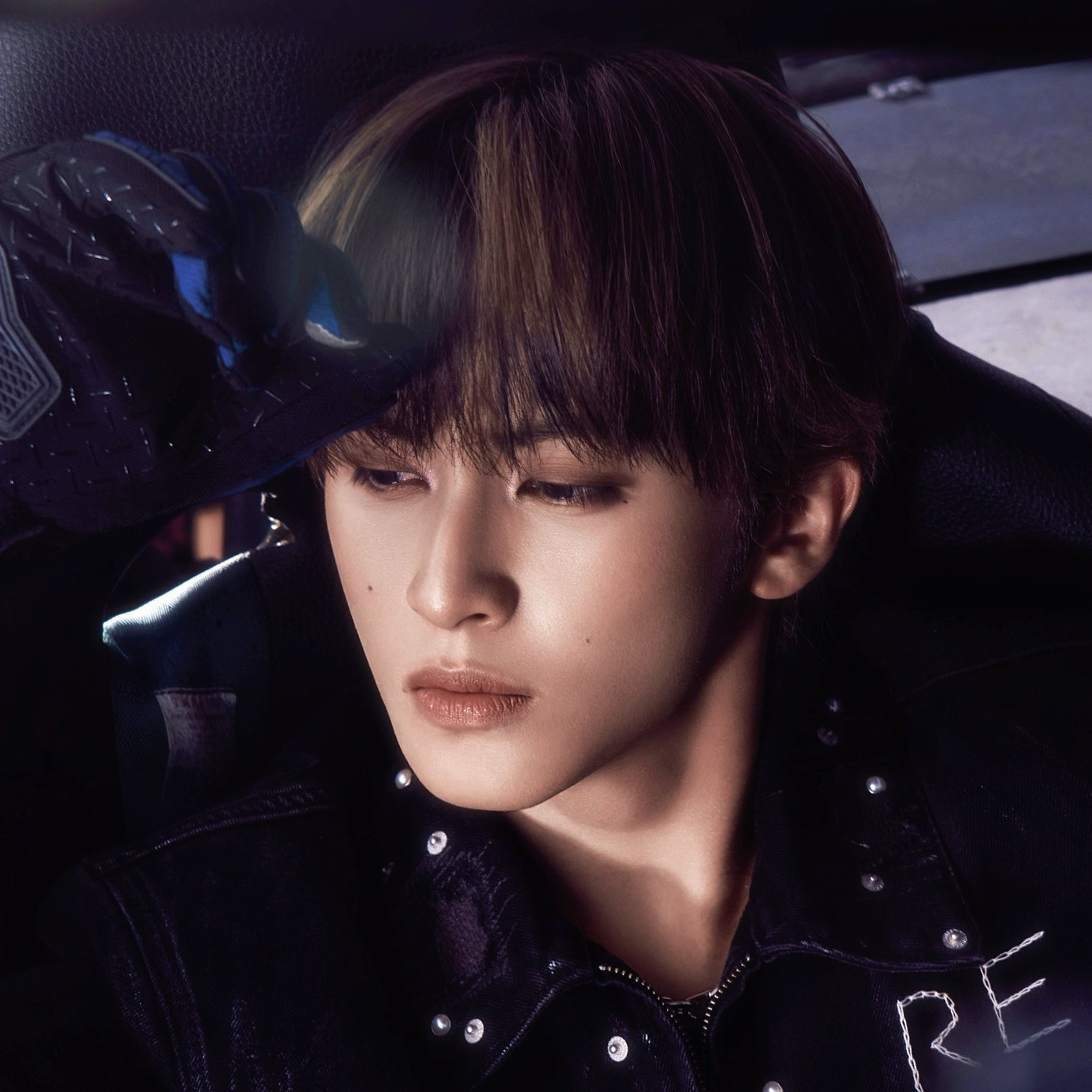 Behind-the-scenes cut of Mark (NCT 127, NCT DREAM)