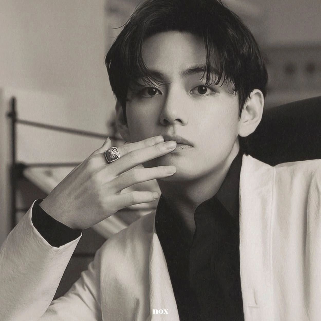 V (防彈少年團)粉絲拍下的瞬間