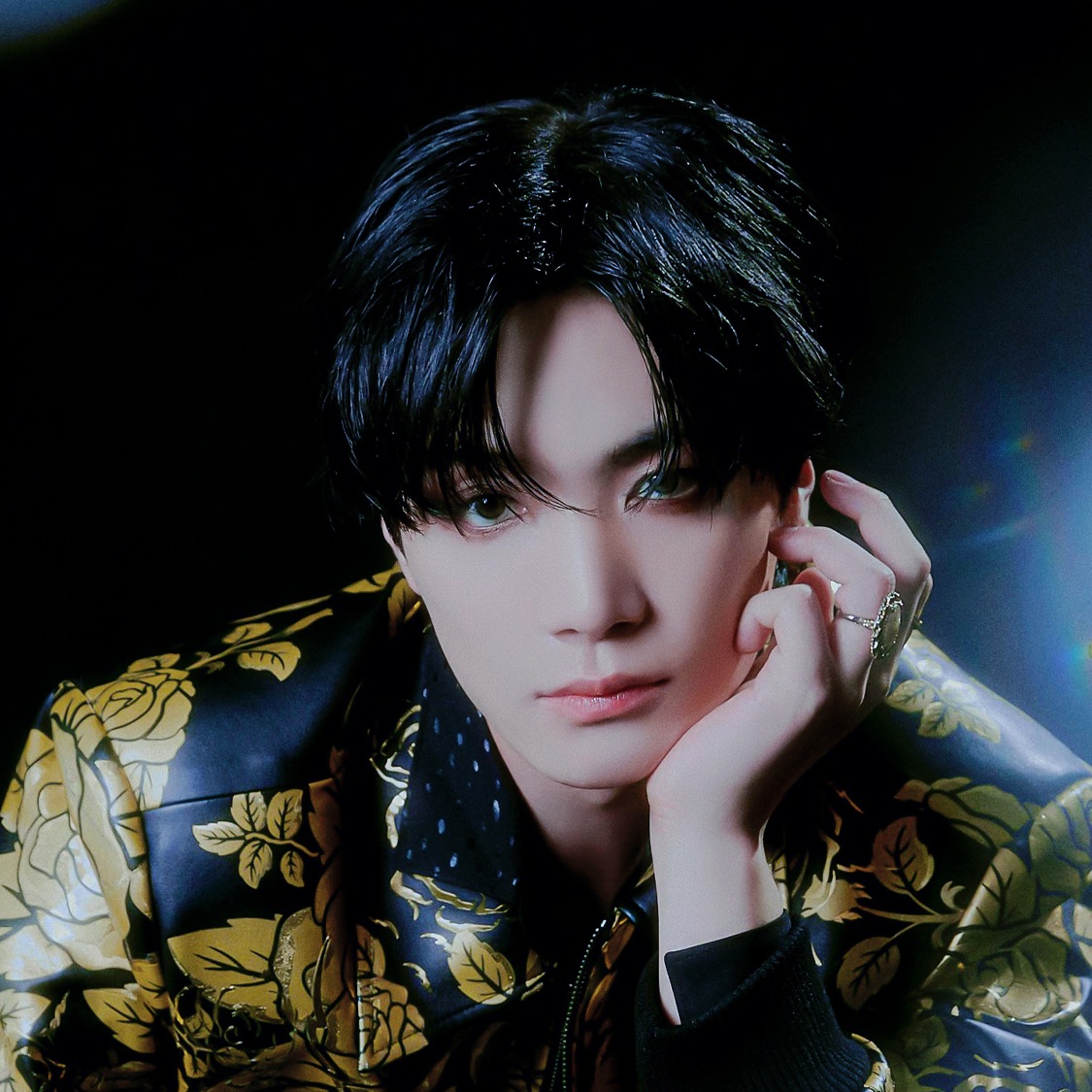 A moment captured by Kim Jonghyeon's fan