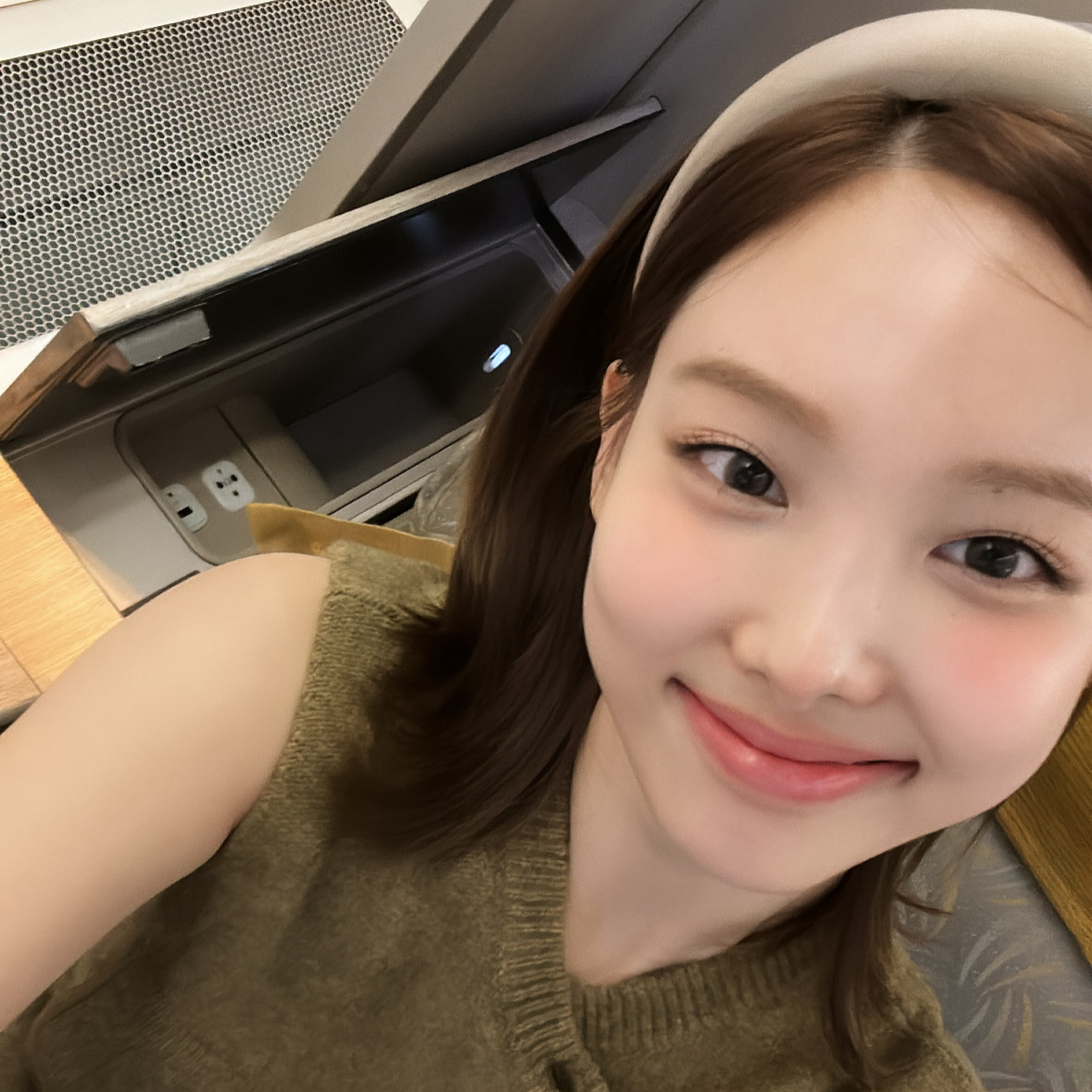 A moment captured by Nayeon (TWICE)'s fan