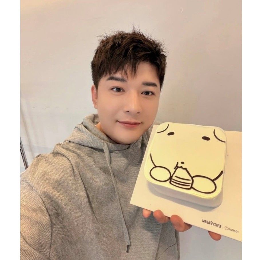 神童 (Super Junior)的最新照片