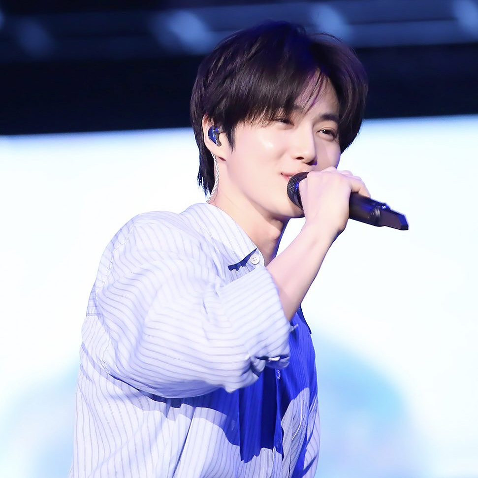 Latest photo of Suho (EXO)