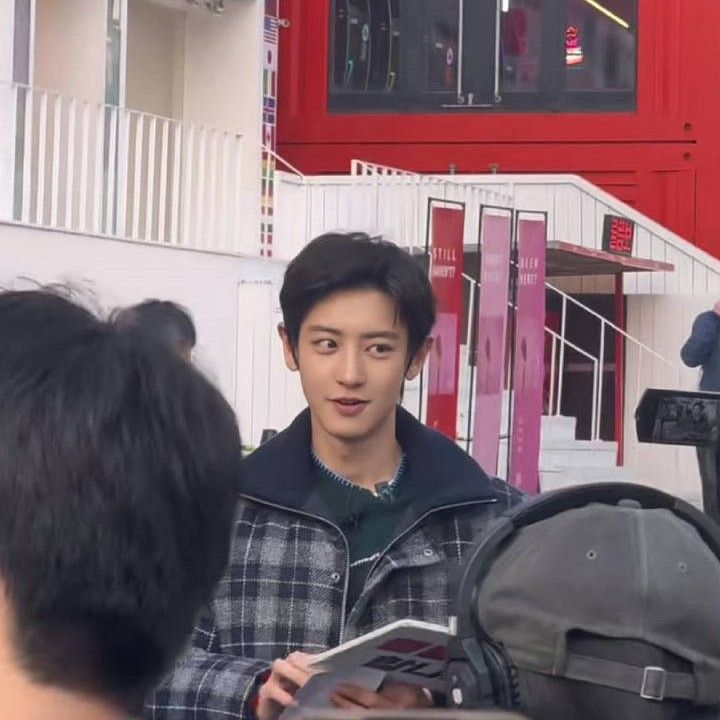 燦烈 (EXO)粉絲拍下的瞬間