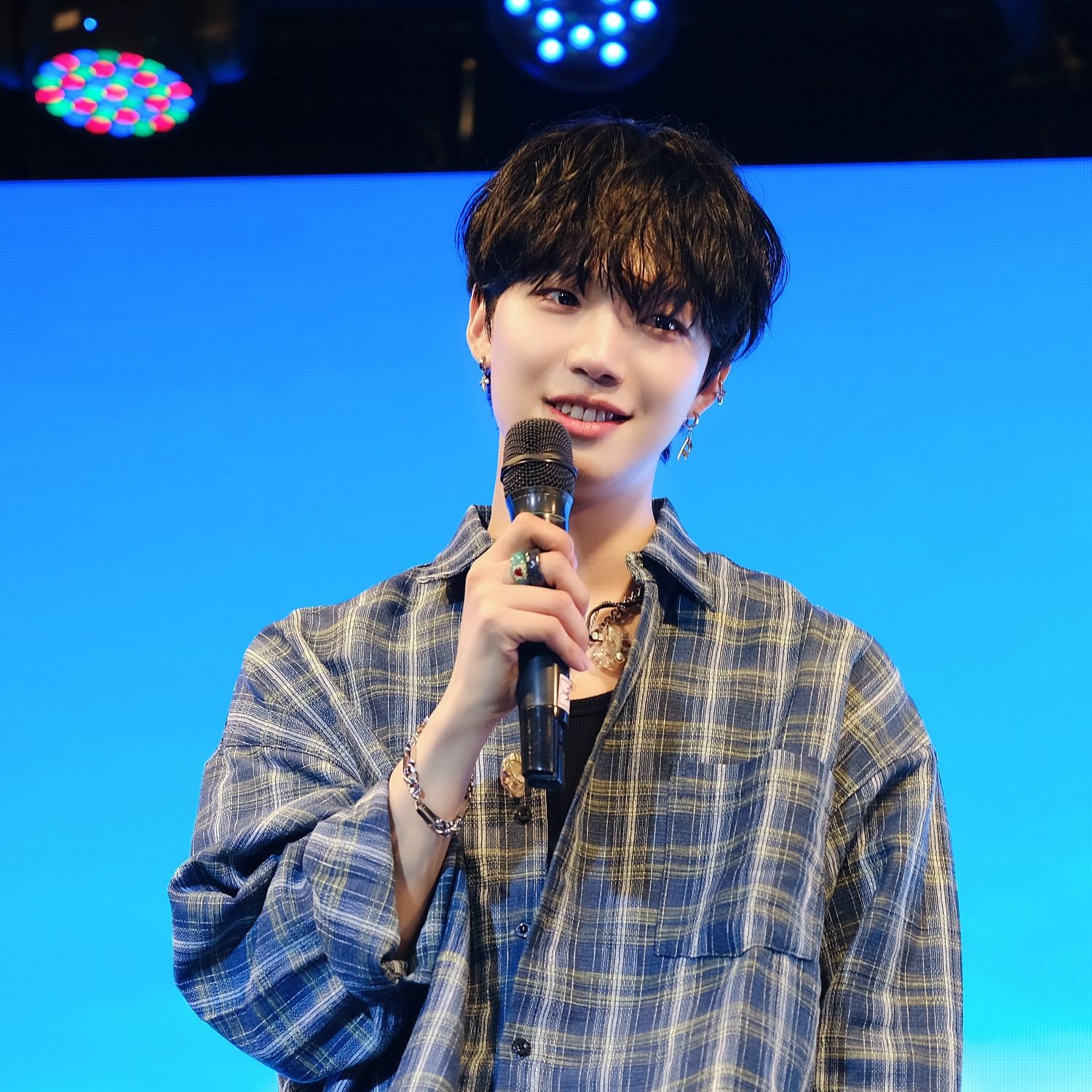 Behind-the-scenes cut of Lim Youngmin