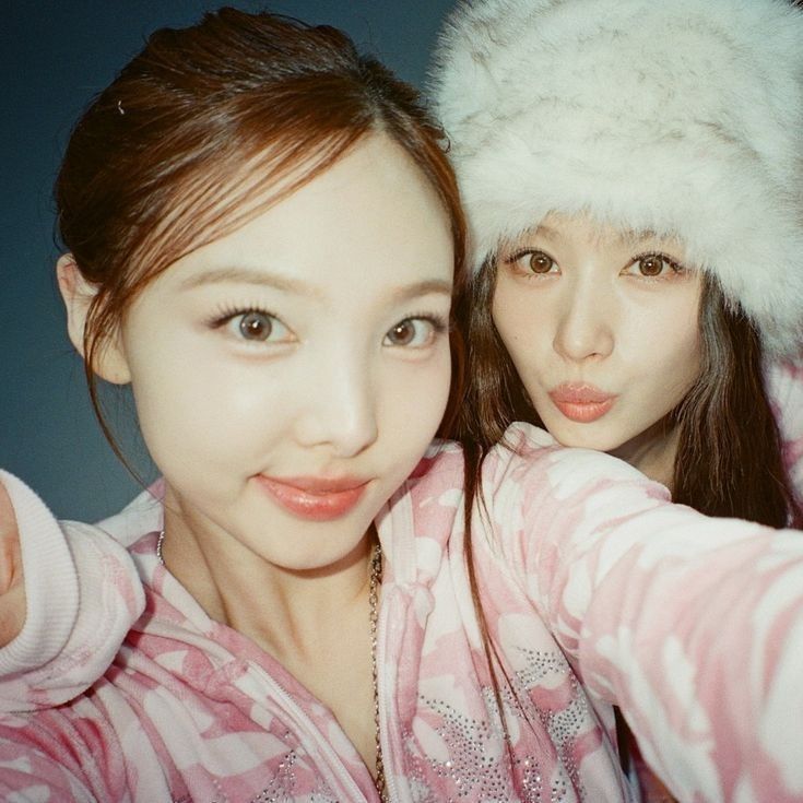 Recent activity shot of Sana (TWICE)