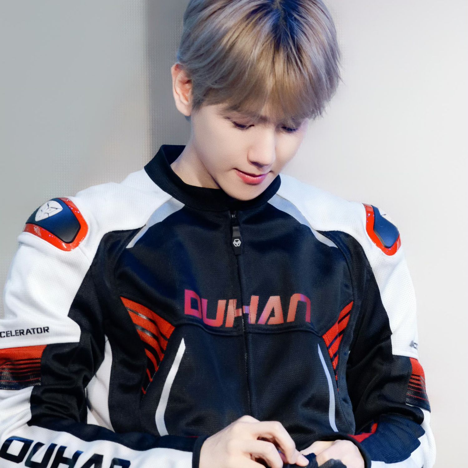 백현 (EXO) 최근 활동샷