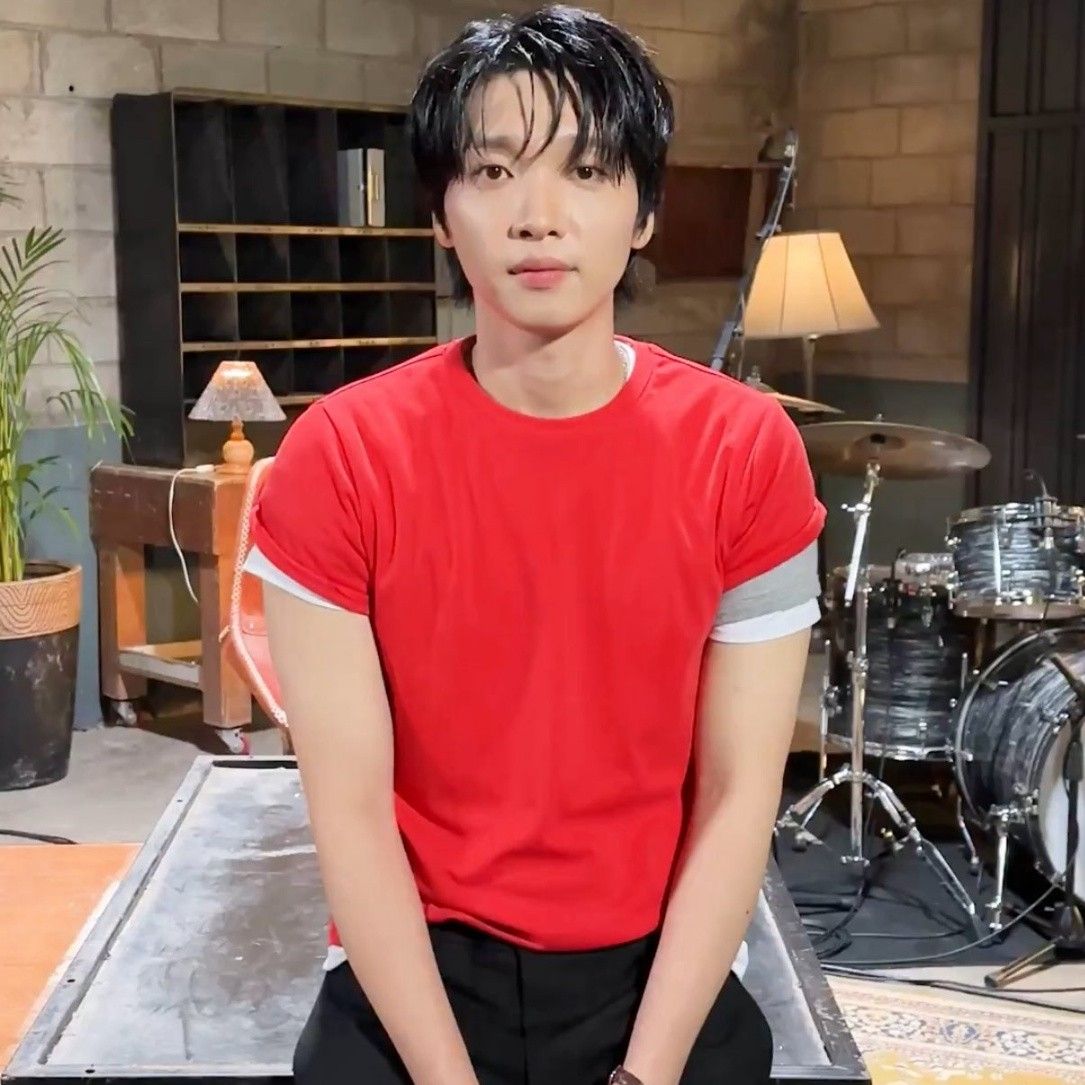 Recent activity shot of Jeong Sewoon