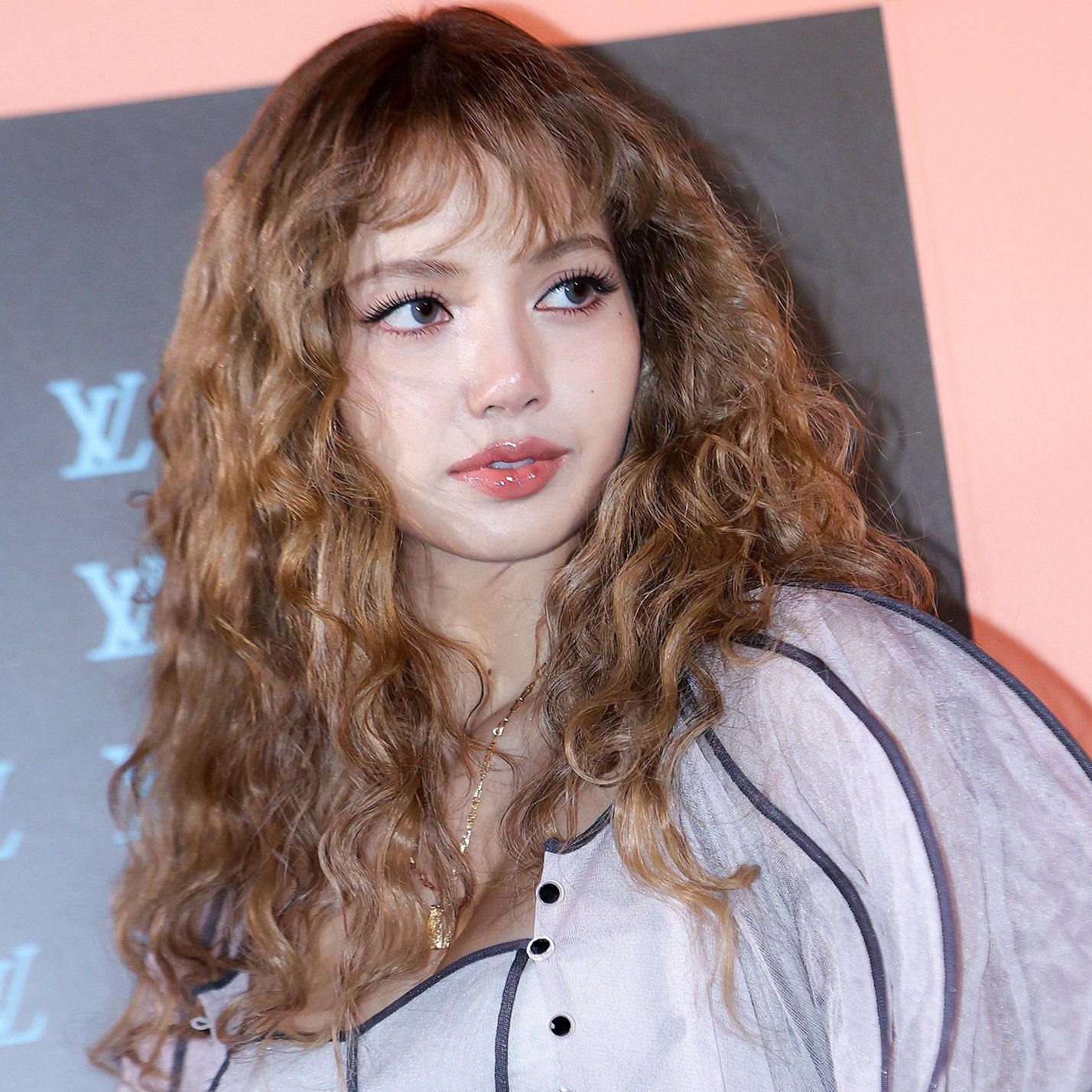 Foto aktivitas terbaru Lisa (BLACKPINK)