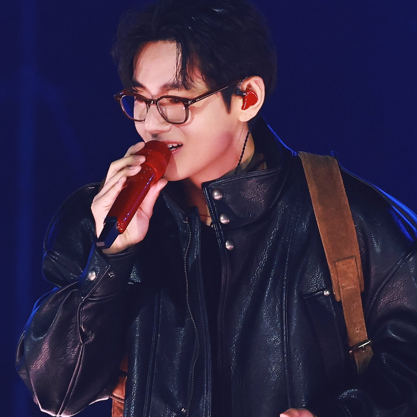 뷔 (방탄소년단) 최근 활동샷