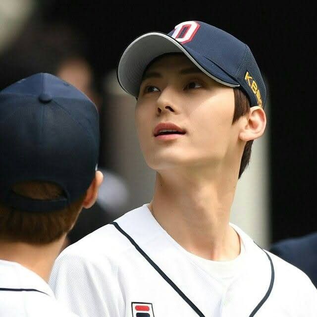 Recent activity shot of Hwang Minhyun