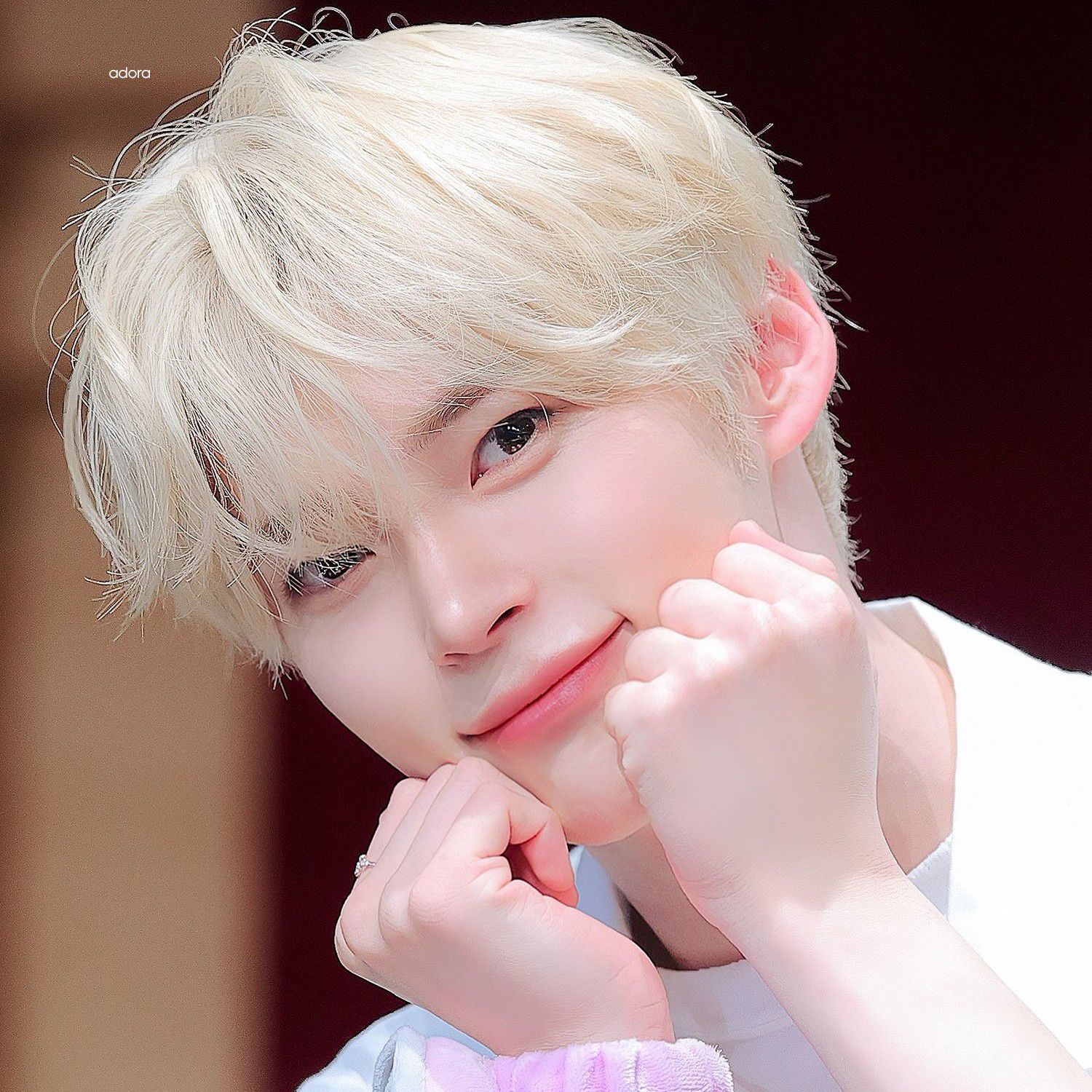 성한빈 (제로베이스원)의 최신 사진