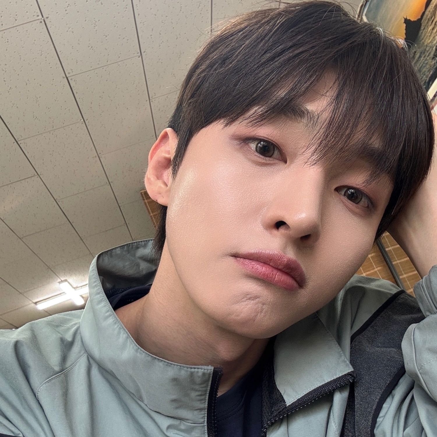 윤지성의 비하인드 컷