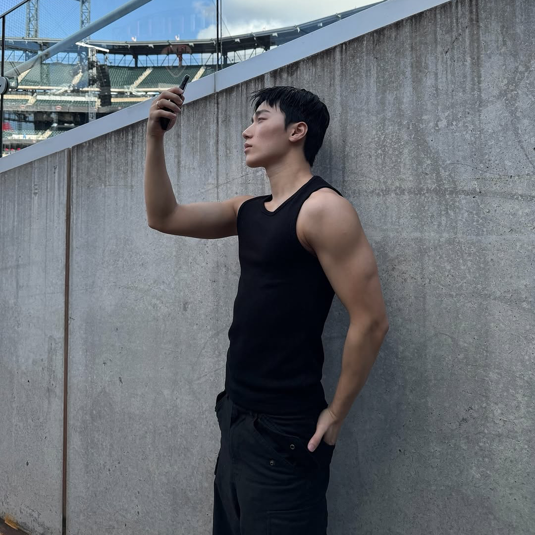 A moment captured by San (ATEEZ)'s fan