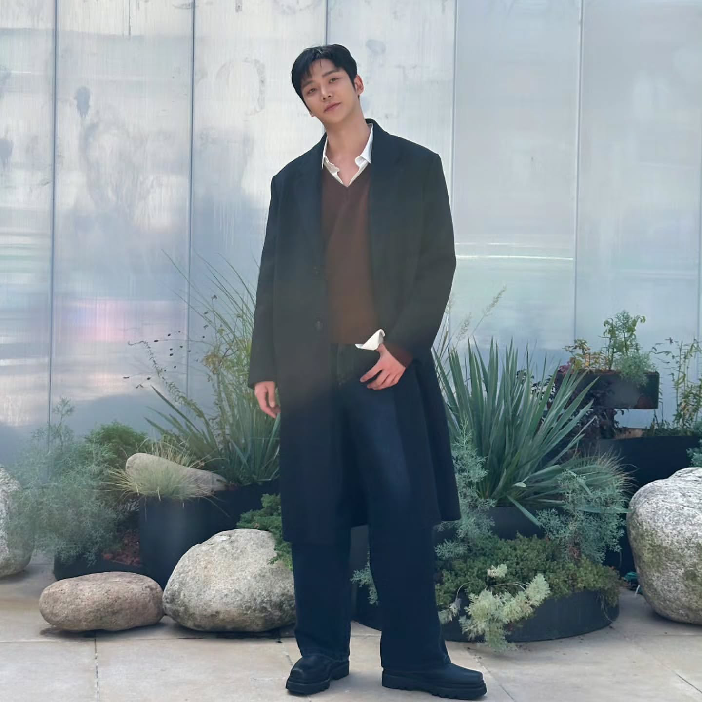 Behind-the-scenes cut of Rowoon