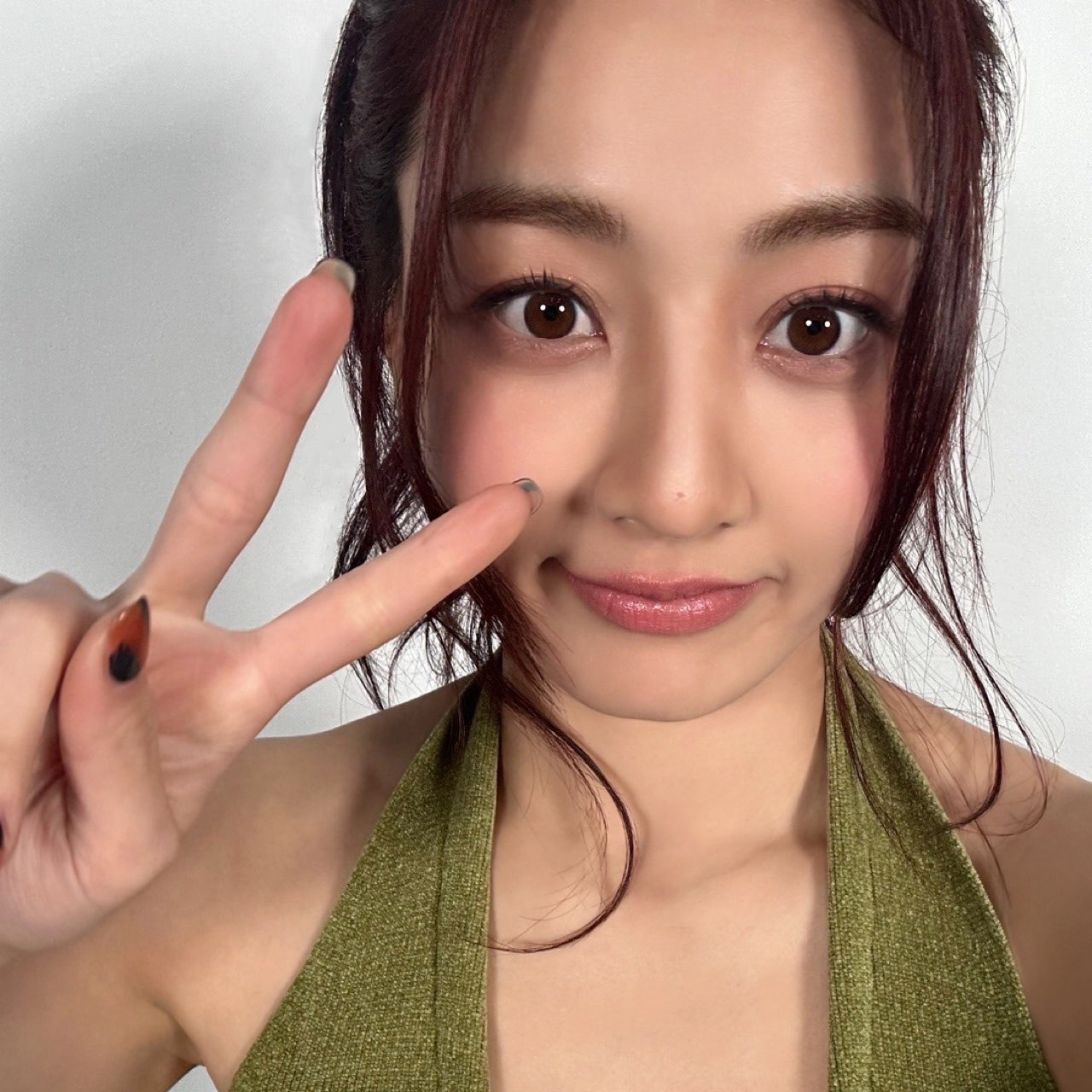 Behind-the-scenes cut of Jihyo (TWICE)