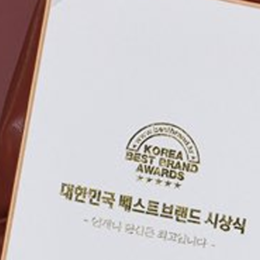 Latest photo of HyunJin (Loossemble)