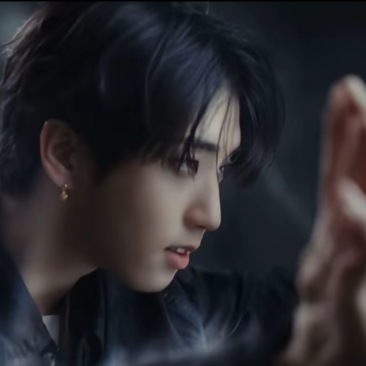 Latest photo of HAN (Stray Kids)