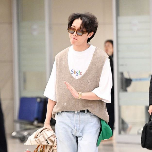 J-hope (防彈少年團)的最新活動照片