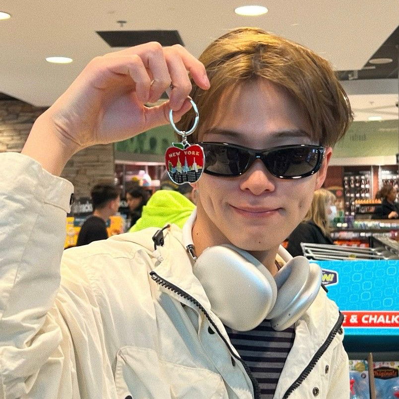 Behind-the-scenes cut of Asahi (TREASURE)