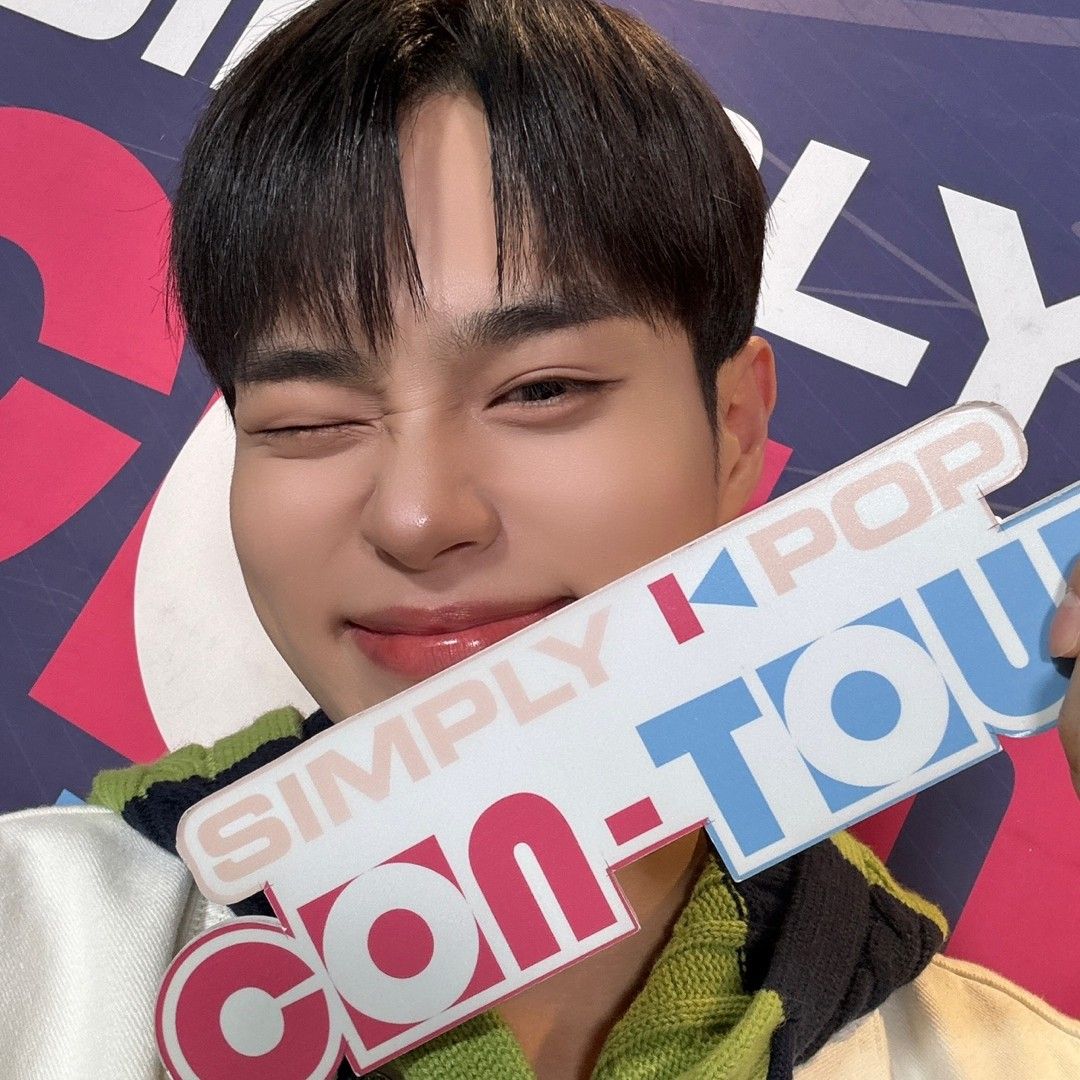 이대휘 (AB6IX) 최근 활동샷