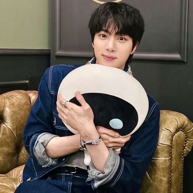 Latest photo of Jin (BTS)