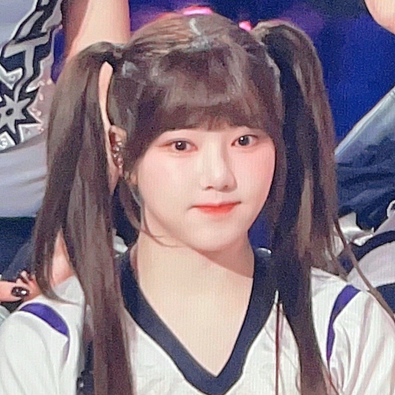 藝琳 (GFRIEND)的最新照片