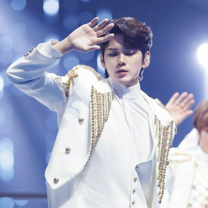 옹성우 최근 활동샷