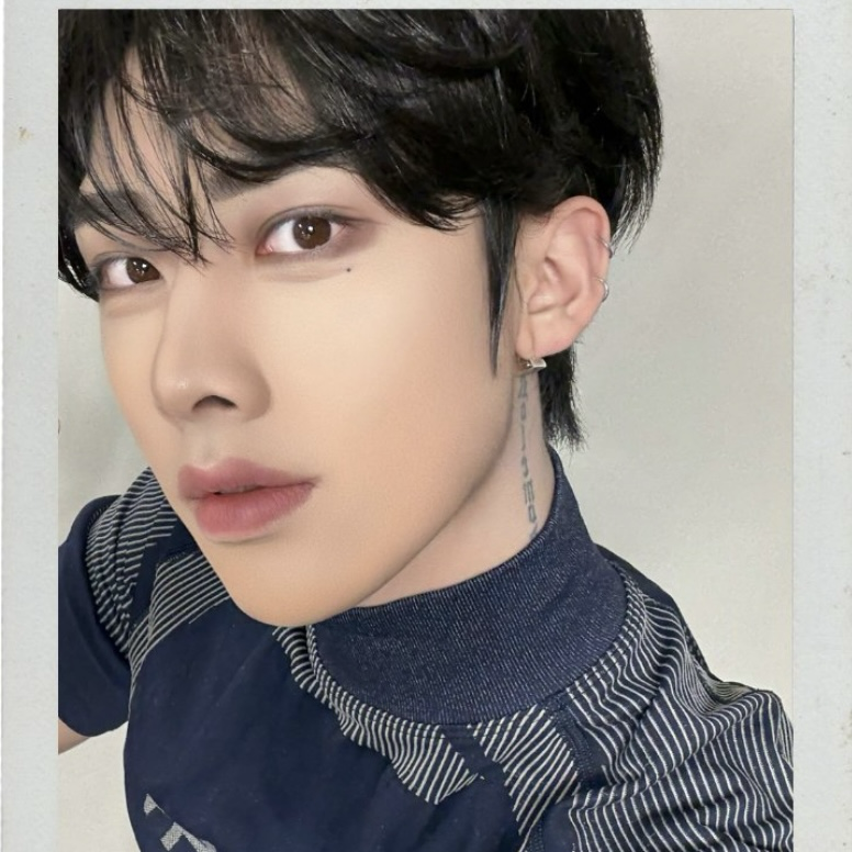 A moment captured by Ricky (ZEROBASEONE)'s fan