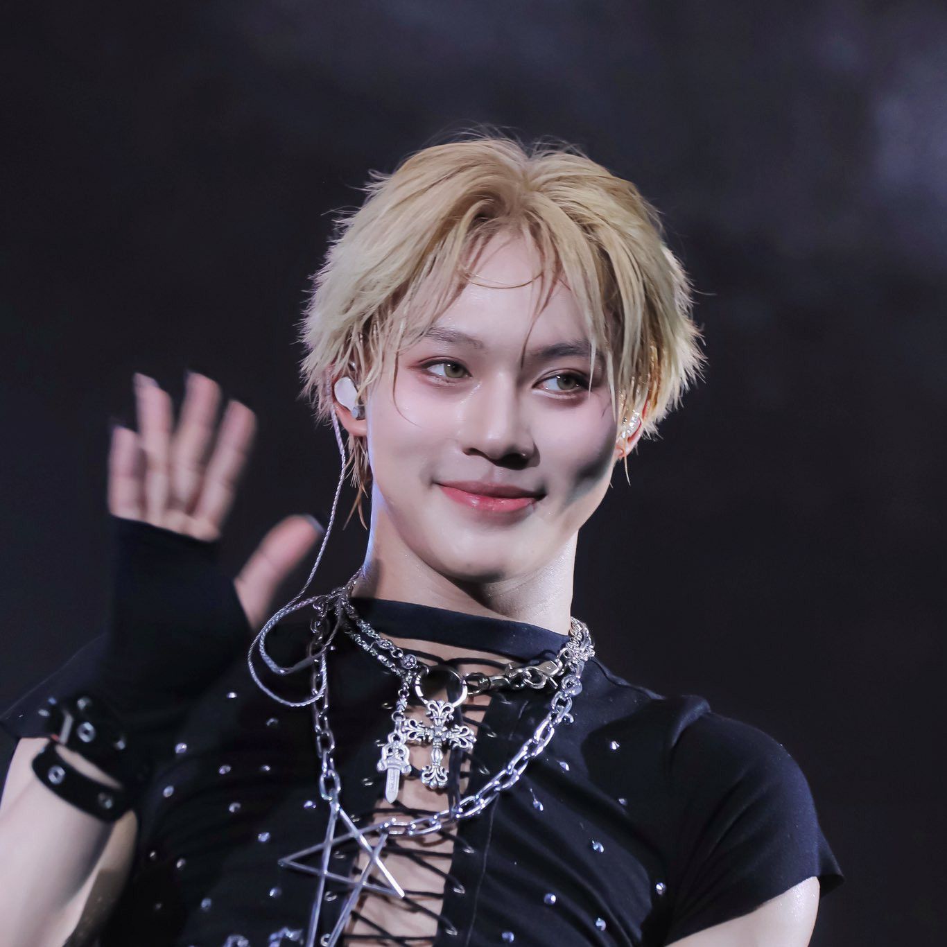 Behind-the-scenes cut of Lego (LYKN)