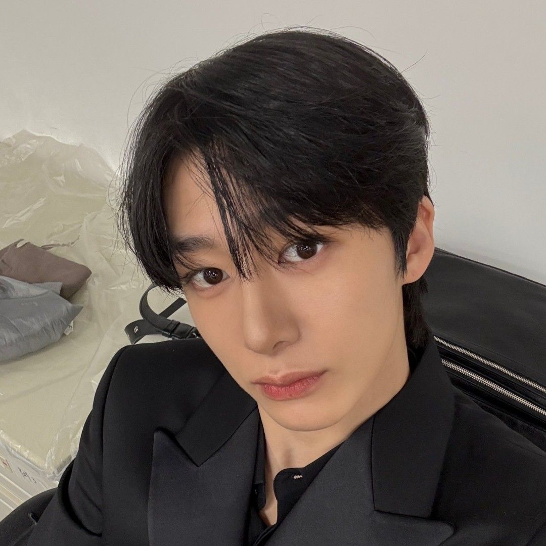 Behind-the-scenes cut of Hyungwon (MONSTA X)