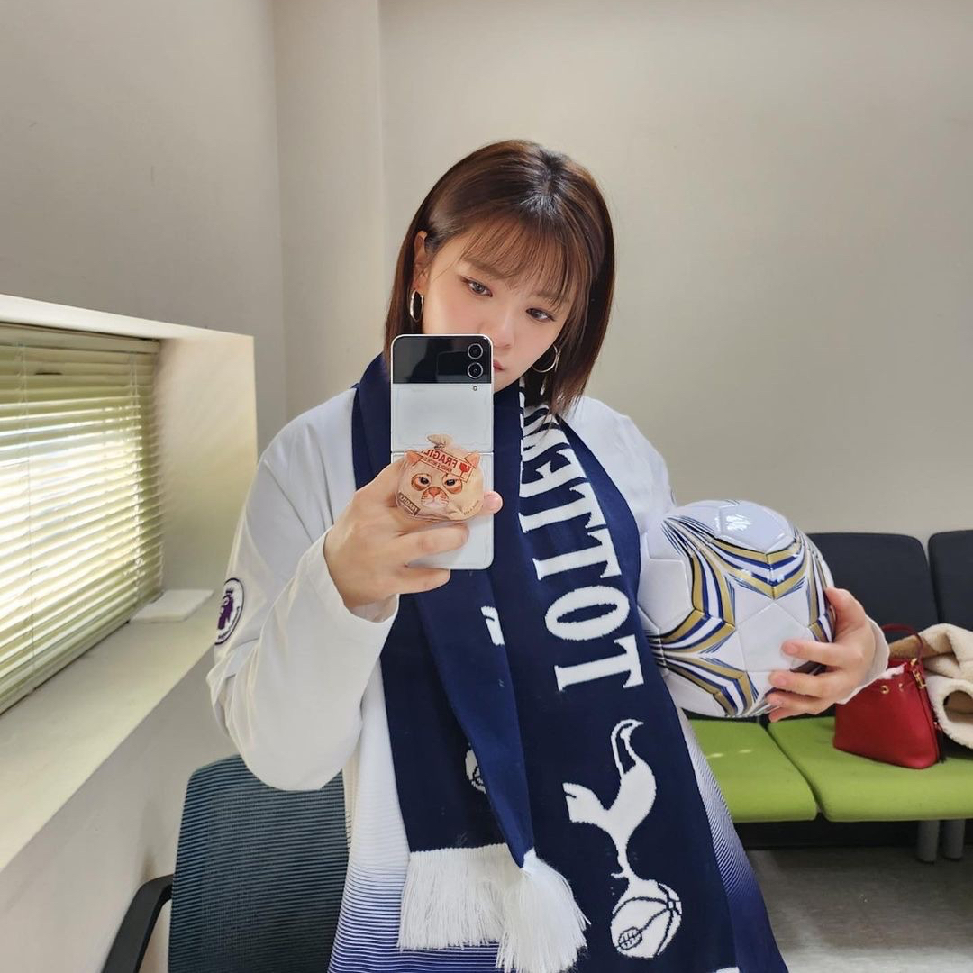 A moment captured by Jeongyeon (TWICE)'s fan