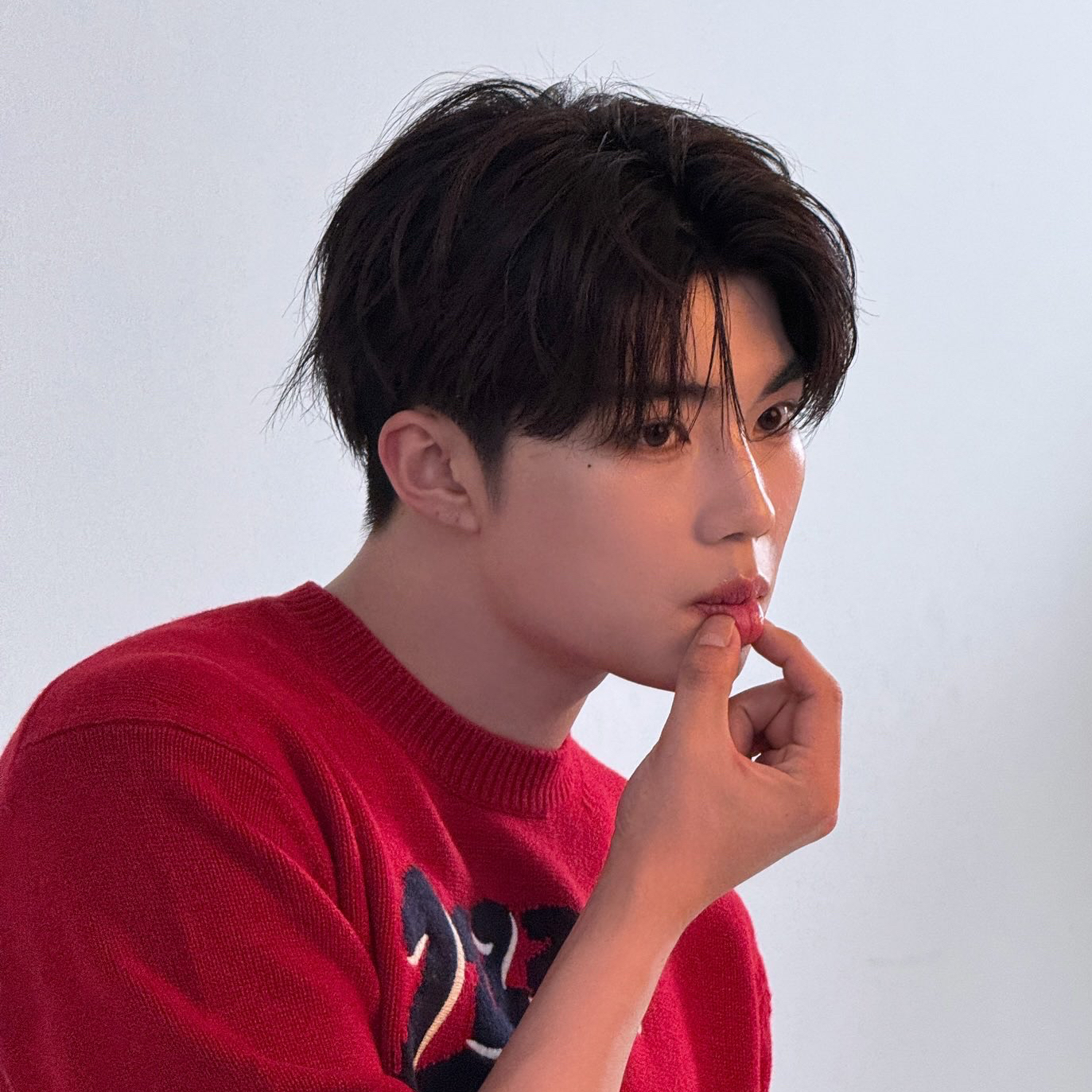 A moment captured by Park Gunwook (ZEROBASEONE)'s fan