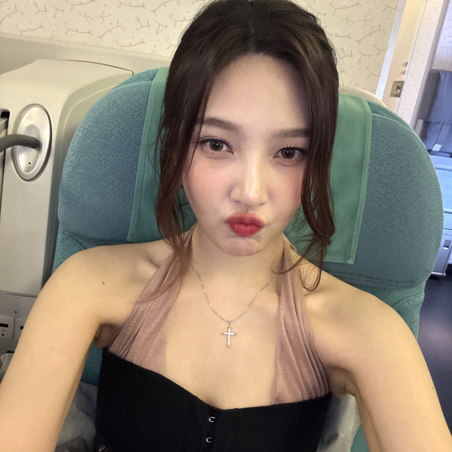 A moment captured by Joy (Red Velvet)'s fan
