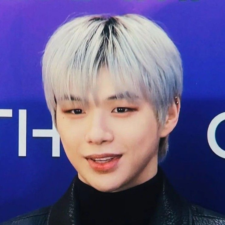 강다니엘의 최신 사진