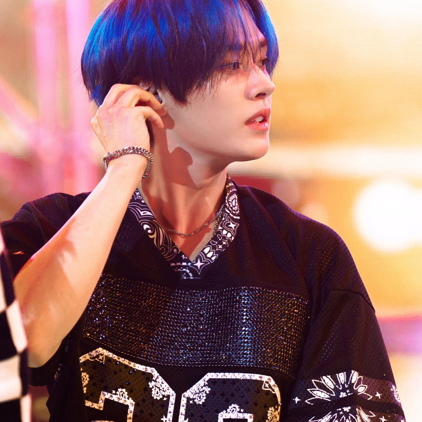 Latest photo of Lee Know (Stray Kids)
