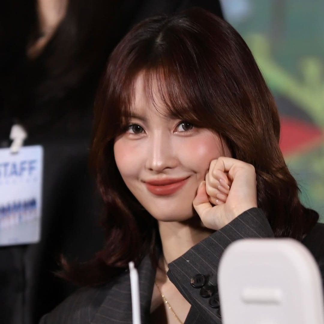 Potret di balik layar Momo (TWICE)