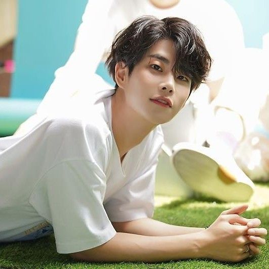 A moment captured by MJ (ASTRO)'s fan