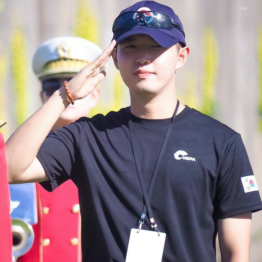 Behind-the-scenes cut of Kim Jaehwan