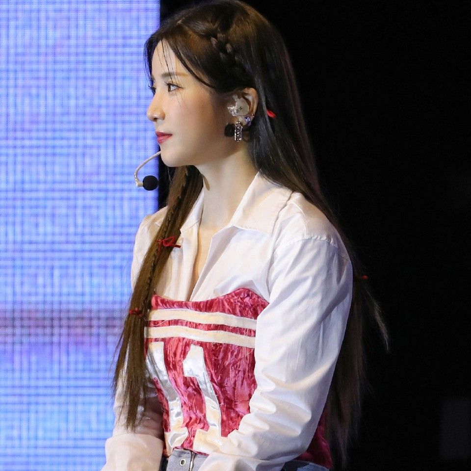 A moment captured by Park Chorong (Apink)'s fan